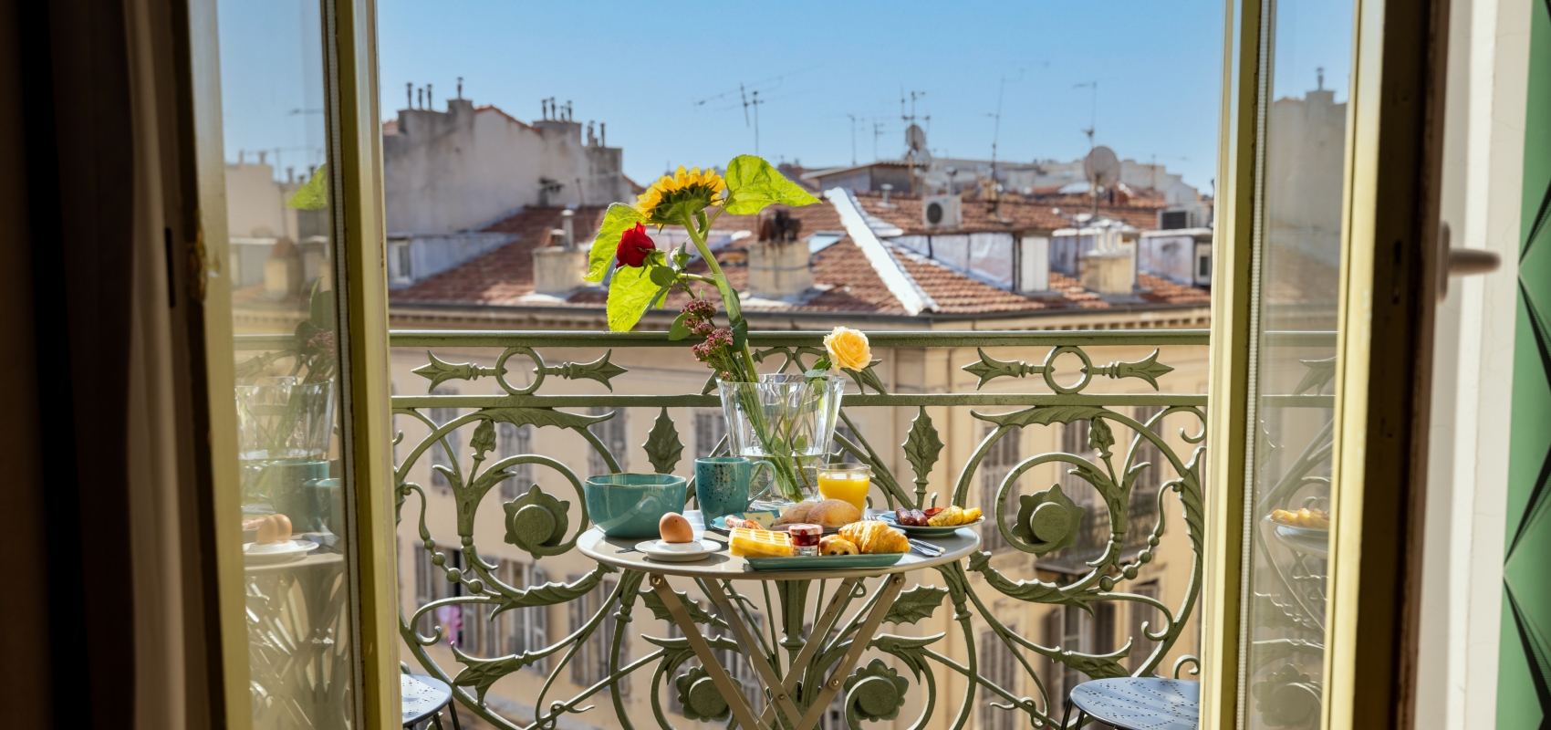 The Jay Hotel by HappyCulture